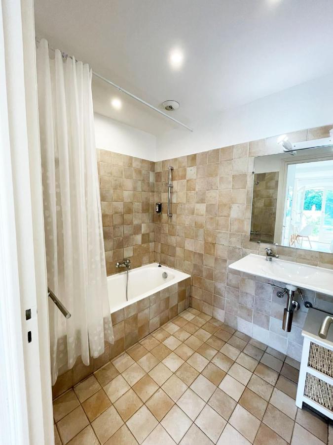 Studio 2 - Les Suites De Robinson - Residence Avec Piscine En Bord De Siagne, A Mandelieu Kültér fotó